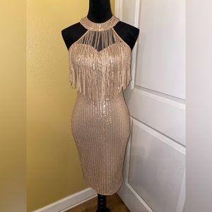 Sparky sleeveless dress. Never worn. Good condition. Brand: SHEIN. Size S